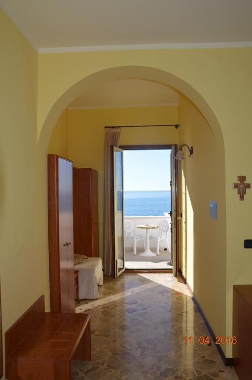 Mare E Sole Villa Urso アヴォラ 部屋 写真